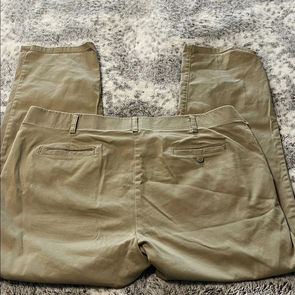 Lee Men's Extreme Comfort Khaki Chinos - Picture 4 of 4